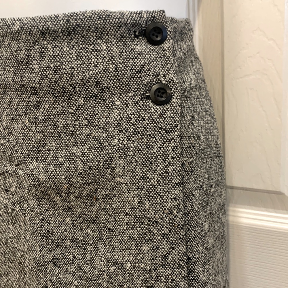 Black/white tweed wrap skirt - Picture 4 of 6